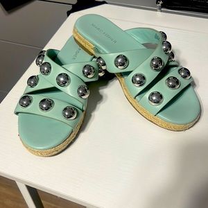 MARC FISHER Women’s Studded Prisca Vegan size 6